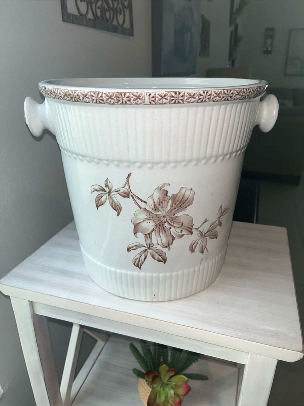 Vintage Johnson Brothers White Ceramic Slop Jar with Brown Floral Motif - Picture 3 of 14